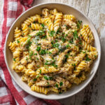 Crockpot Garlic Parmesan Chicken Pasta